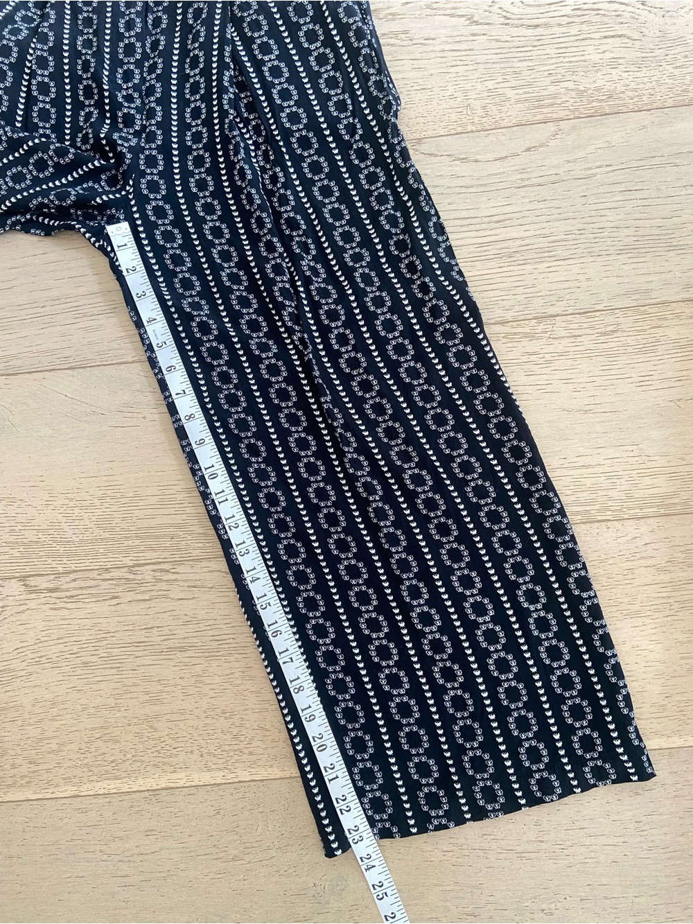 & OTHER STORIES Stockholm Atelier Wide Leg Cropped Pants Size 8 Black White - Picture 9 of 10
